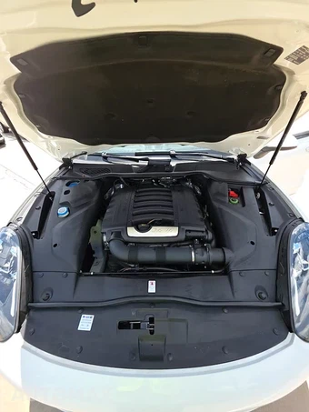 2017 Porsche Cayenne Platinum Edition - miniatura 23
