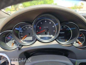 2017 Porsche Cayenne Platinum Edition - miniatura 9