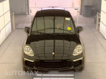 2017 Porsche Cayenne Platinum Edition – miniatura 2