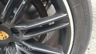 2017 Porsche Cayenne Platinum Edition – miniatura 27