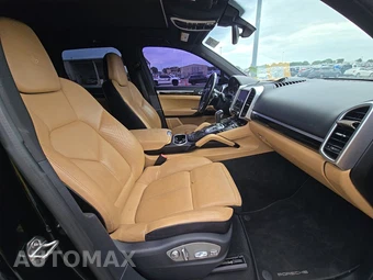 2017 Porsche Cayenne Platinum Edition – miniatura 8