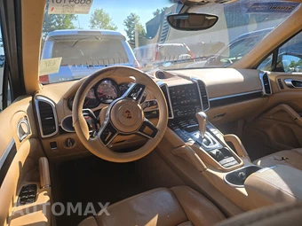 2017 Porsche Cayenne Platinum Edition - miniatura 11