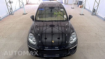 2017 Porsche Cayenne Platinum Edition - miniatura 2
