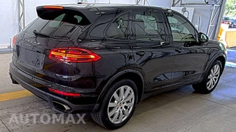 2017 Porsche Cayenne Platinum Edition - miniatura 4