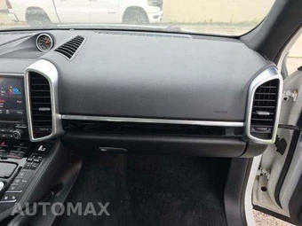 2017 Porsche Cayenne Platinum Edition – miniatura 19