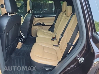 2017 Porsche Cayenne Platinum Edition – miniatura 16