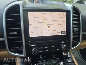 2017 Porsche Cayenne Platinum Edition – miniatura 27
