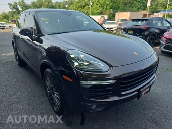 2017 Porsche Cayenne Platinum Edition – miniatura 3