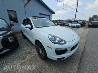 2017 Porsche Cayenne Platinum Edition – miniatura 4