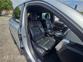 2017 Porsche Cayenne Platinum Edition – miniatura 15