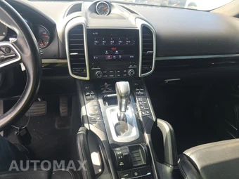 2017 Porsche Cayenne Platinum Edition – miniatura 11