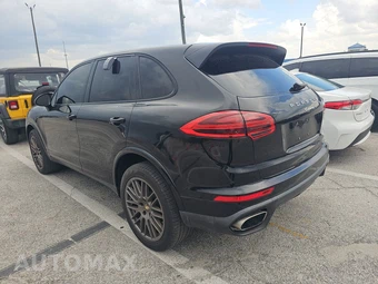 2017 Porsche Cayenne Platinum Edition – miniatura 6