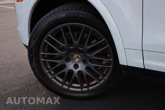 2017 Porsche Cayenne Platinum Edition - miniatura 23