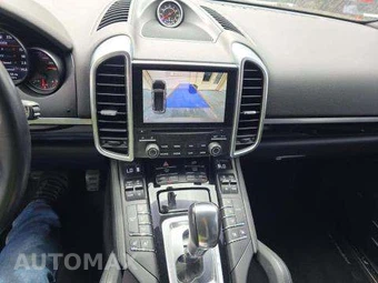 2017 Porsche Cayenne Platinum Edition – miniatura 10