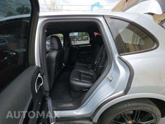 2017 Porsche Cayenne Platinum Edition – miniatura 13