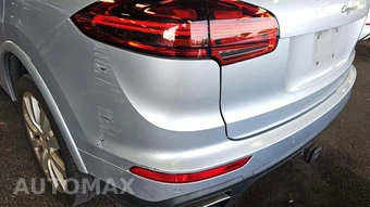 2017 Porsche Cayenne Platinum Edition – miniatura 27