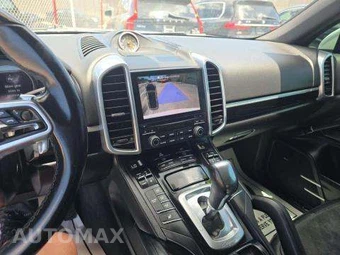 2017 Porsche Cayenne Platinum Edition – miniatura 10