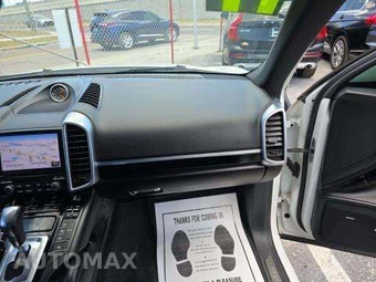 2017 Porsche Cayenne Platinum Edition – miniatura 19
