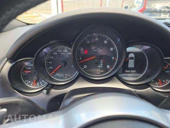 2017 Porsche Cayenne Platinum Edition – miniatura 9