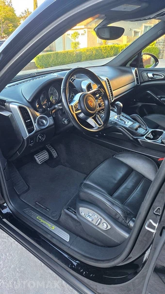 2017 Porsche Cayenne S E-Hybrid Platinum Ed - miniatura 12