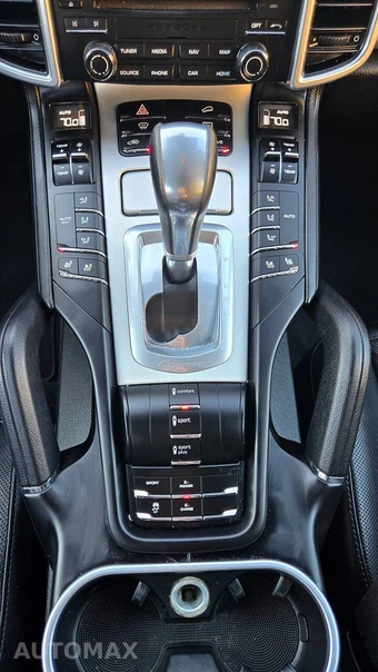 2017 Porsche Cayenne S E-Hybrid Platinum Ed - miniatura 17