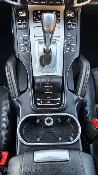 2017 Porsche Cayenne S E-Hybrid Platinum Ed - miniatura 19