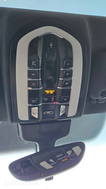 2017 Porsche Cayenne S E-Hybrid Platinum Ed - miniatura 25