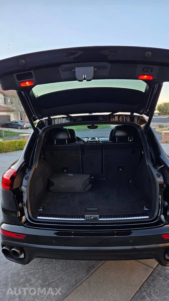 2017 Porsche Cayenne S E-Hybrid Platinum Ed - miniatura 28