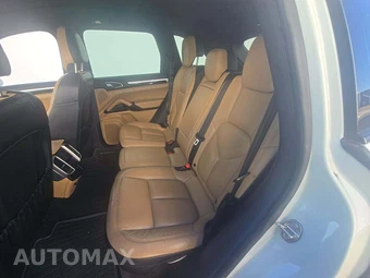 2017 Porsche Cayenne S – miniatura 10
