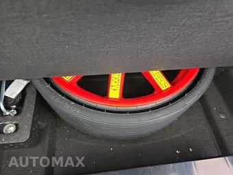 2017 Porsche Macan GTS – miniatura 14