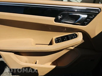2017 Porsche Macan S – miniatura 9