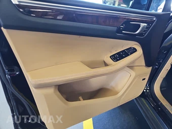 2017 Porsche Macan S – miniatura 9