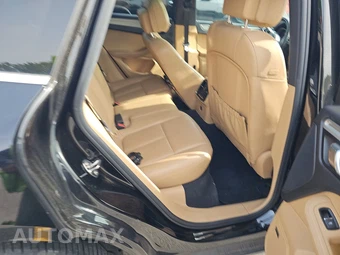 2017 Porsche Macan S – miniatura 14