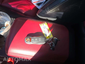 2017 Porsche Macan S – miniatura 5