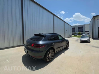 2017 Porsche Macan Turbo - miniatura 3