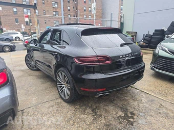 2017 Porsche Macan Turbo - miniatura 2