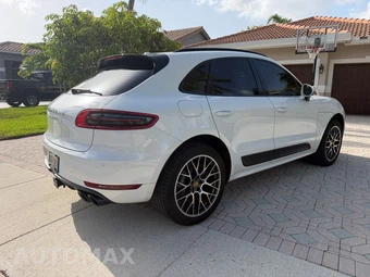 2017 Porsche Macan Turbo - miniatura 7