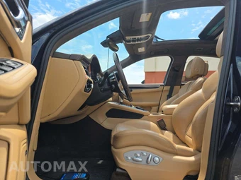 2017 Porsche Macan Turbo – miniatura 6