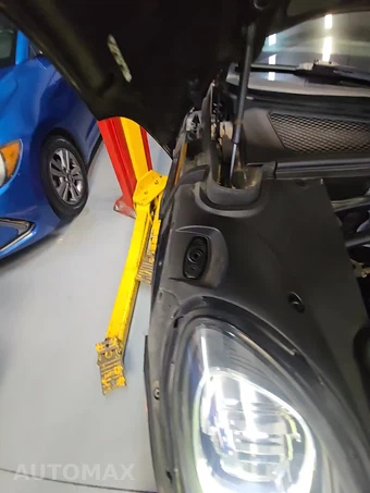 2017 Porsche Macan - miniatura 23