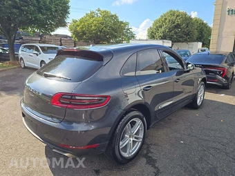 2017 Porsche Macan - miniatura 3
