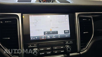 2017 Porsche Macan - miniatura 22