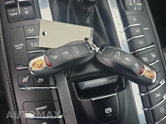 2017 Porsche Macan – miniatura 23