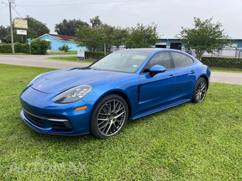 2017 Porsche Panamera 4 - miniatura 2