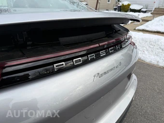 2017 Porsche Panamera 4 – miniatura 11