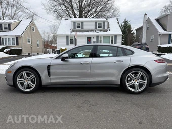 2017 Porsche Panamera 4 – miniatura 7