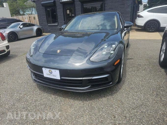2017 Porsche Panamera 4