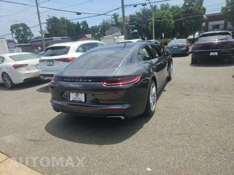2017 Porsche Panamera 4 – miniatura 3