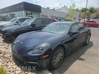 2017 Porsche Panamera 4 – miniatura 4