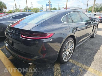 2017 Porsche Panamera 4S - miniatura 3