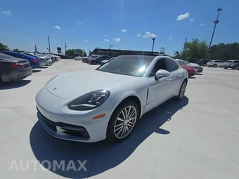 2017 Porsche Panamera 4S